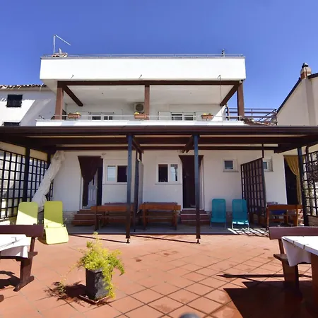 Daire Neues Mit Meerblick In By Interhome *